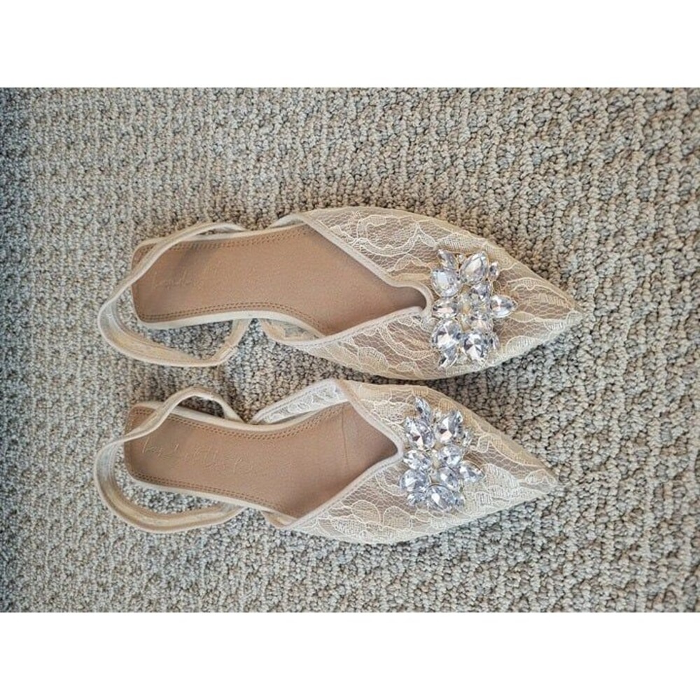 Kaya Lace Pointed Flats - Nude / 7